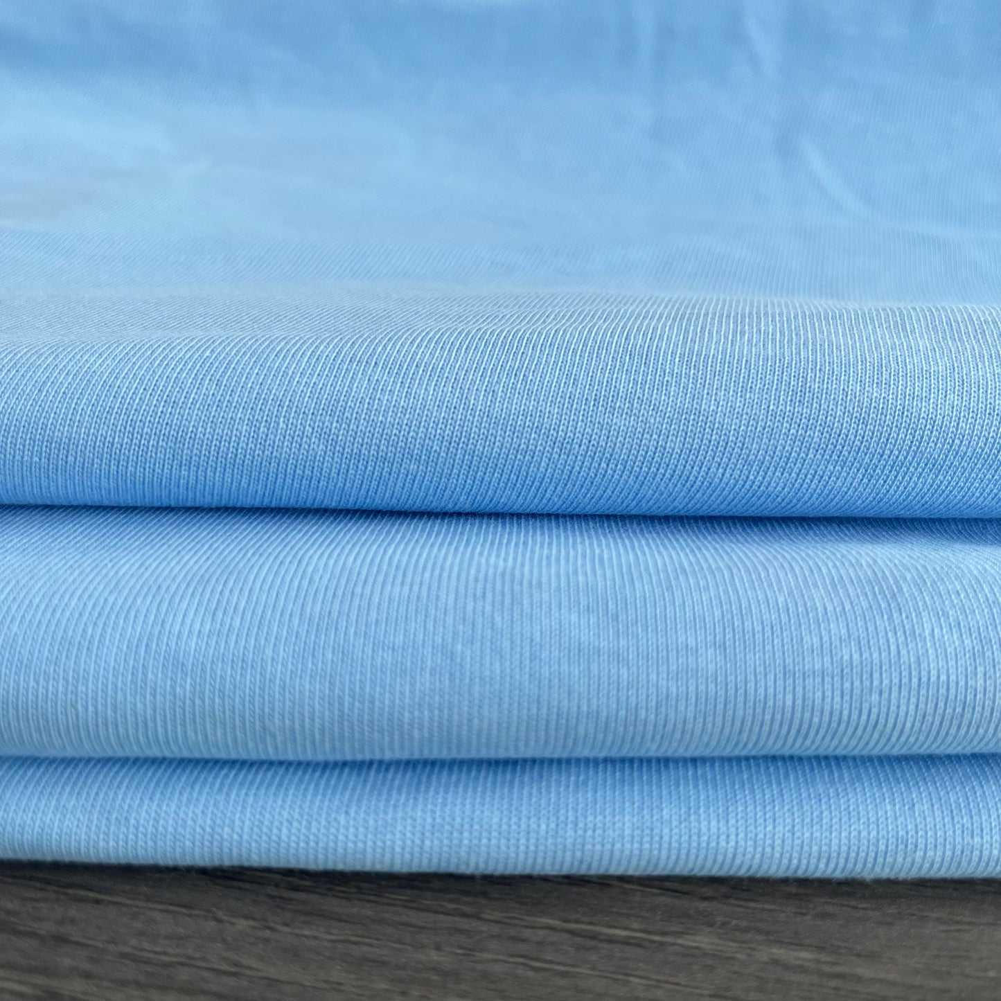 Durable Two-Ply Plain Weave Fabric – Smooth, Breathable, Perfect for Clothing and Home Textiles